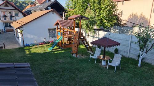 Casa BIM, Zărneşti (fotografie 9)