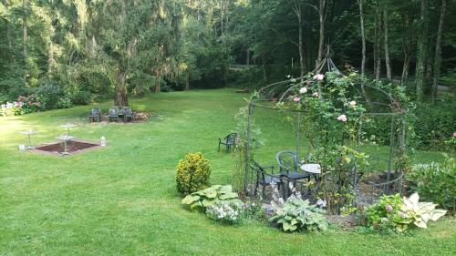 Wald Villa Üssbach in Alf, Deutschland
