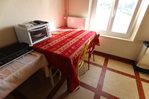 Studio privatif GR34 & mer à 40m (Studio privatif GR34 & mer a 40m) in Lanildut