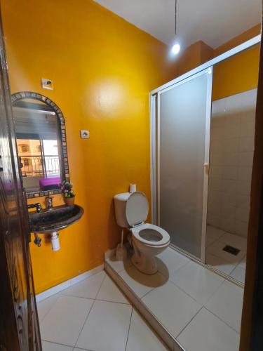 화장실, Dar LFarah Agadir & Rooftop in 엘 호우다