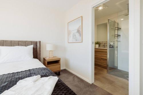 Gulta, The Drift Haus- Shearwater in Shearwater