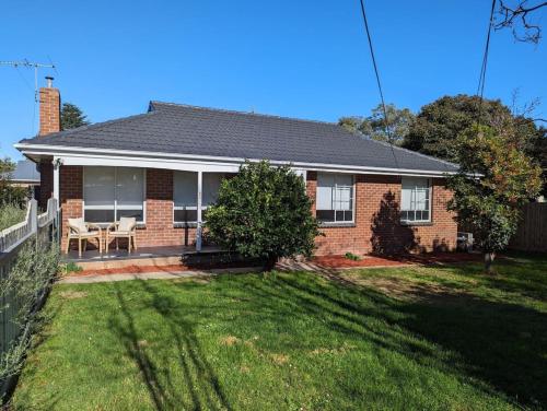 Gwendoline Cottage, Pets, Main St. Station in Kilsyth