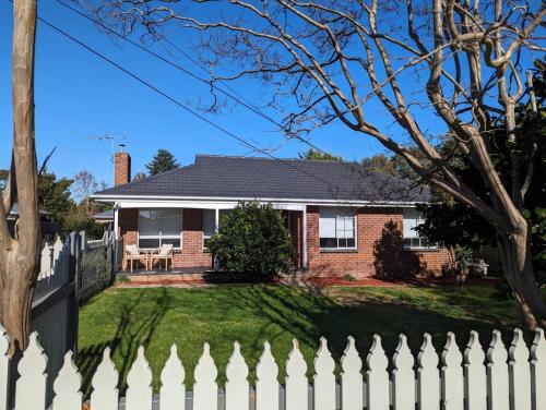 Gwendoline Cottage, Pets, Main St. Station in Kilsyth