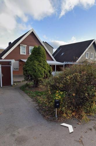 2-story Villa with 8 rooms-possibility for 13 beds