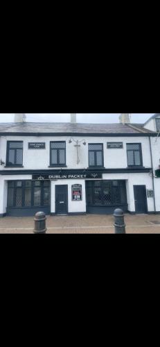 The Dublin Packet Family Room Number 9 - Llanfechell