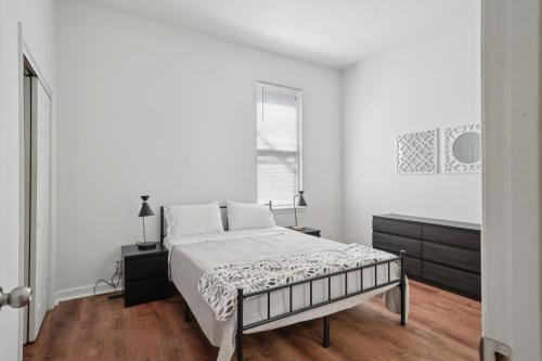 Charming Soulard Retreat with Historic Character near Baseball Stadium apts - image 6