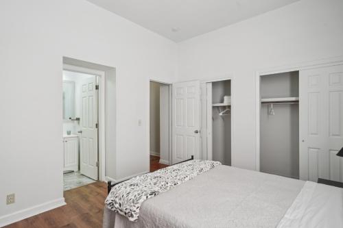 Charming Soulard Retreat with Historic Character near Baseball Stadium apts - image 9