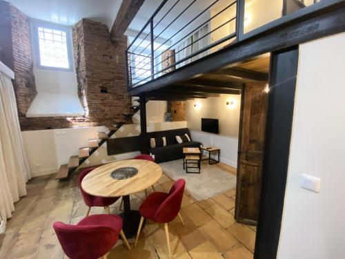 Appartements à Toulouse - Romance - GAYOPPTLS00 MAE-7231