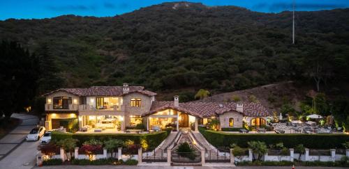 Elegant La Jolla Villa - Ocean Views & Pool
