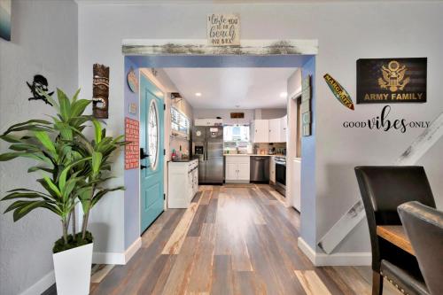 Seashell Suite 2B Pet Friendly Waterfront Dock