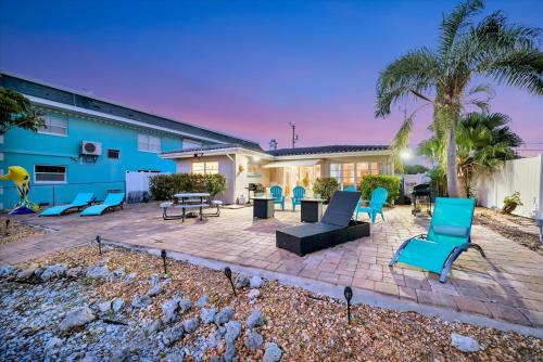 Dolphin Suite 1B Pet Friendly Waterfront Dock