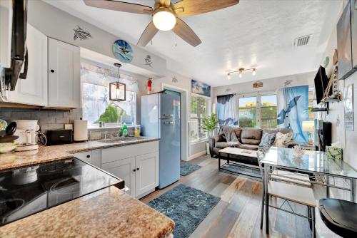 Seashell Suite 2B Pet Friendly Waterfront Dock