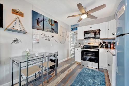 Seashell Suite 2B Pet Friendly Waterfront Dock
