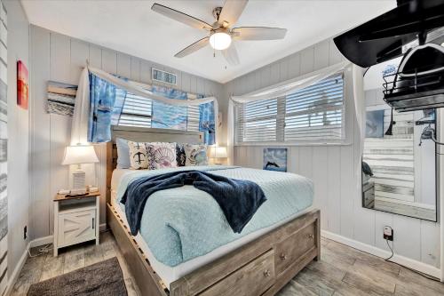 Seashell Suite 2B Pet Friendly Waterfront Dock