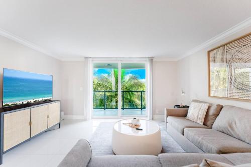 Boca Beach Retreat • Pool • Sand