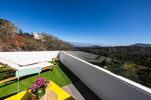 Penthouse with a View in Santa María de Guía