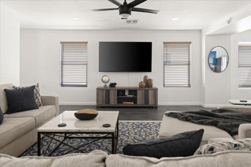 Mesa Oasis Private Pool Fire Pit Sleeps 6 in อาปาเช่จังค์ชั่น