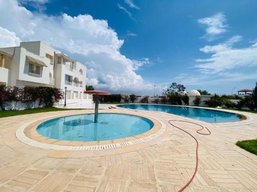 Appartement des vacances, Yasmine