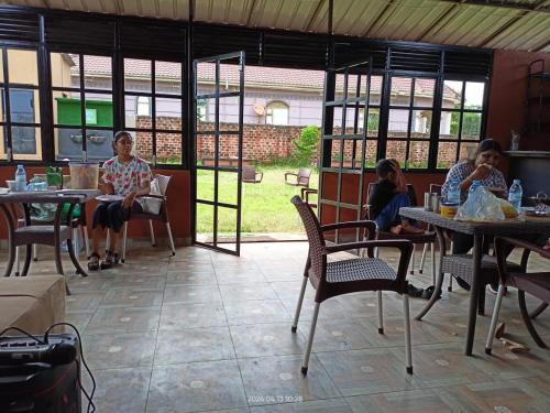 Εστιατόριο, The Fountain Yard in Γουακισο