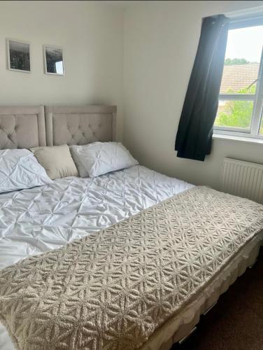 Comfy riverside double room in Manchester with breakfast included, Manchester (foto 4)