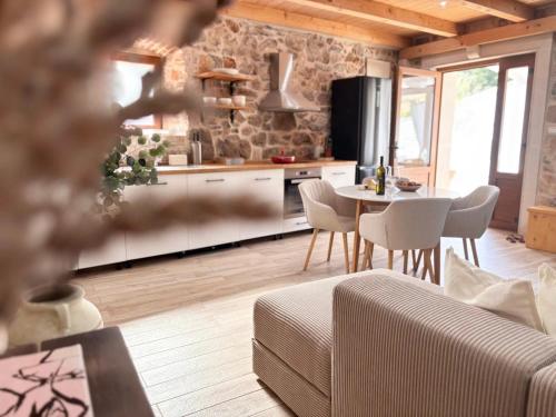 Casa Rustivéra - Island Hvar (Casa Rustivera - Island Hvar) in Vrbanj