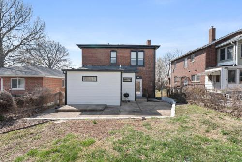 Forest Park Retreat by StayLage - image 5