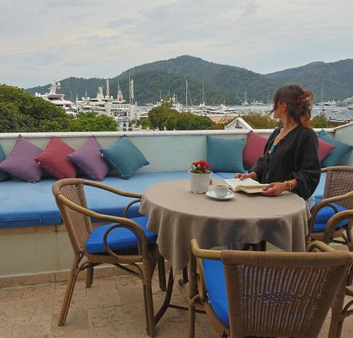 Dedeminn Marina Hotel in 戈西克