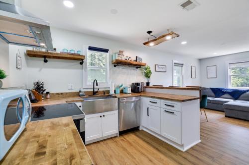 Cozy 2 Bedroom apartment in Tannersville, minutes from Camelback Mountain in Tannersville