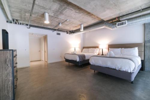 Multiple Hollywood Apartments Hub, Los Angeles (photo 8)