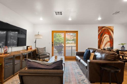 Near Downtown Stylish 2BR With Amazing Patio - #2 in Moab, USA