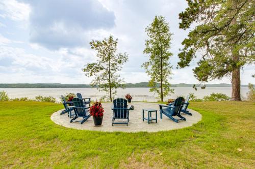 . Pet Friendly: Lake Alexander Home w/ Dock!