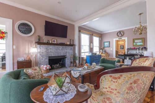 The Margaret Suite at The Abbey House a B&B in Daytona Beach in เดย์โตนา บีช ซิตี เซนเตอร์