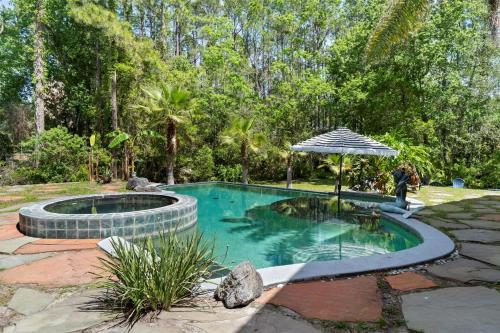 Aqua Dream - Home for 11 in Butler Beach