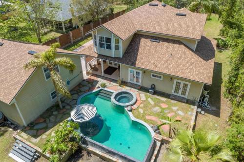 Aqua Dream - Home for 11 in Butler Beach