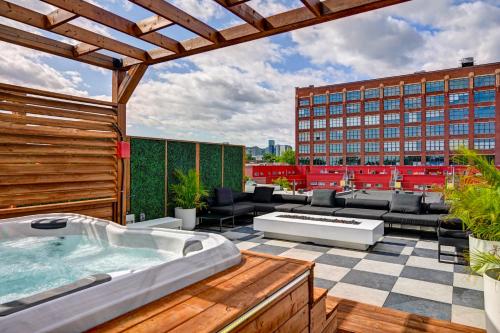 CLUBHAUS Hotel in Southwest