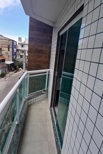 Apt com Varanda 2 qdras Praia Pontal near Bola Oito Snooker Bar