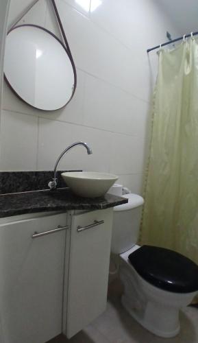 Apt com Varanda 2 qdras Praia Pontal near Bola Oito Snooker Bar