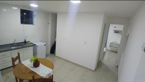 Apt com Varanda 2 qdras Praia Pontal near Bola Oito Snooker Bar