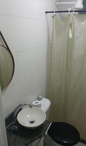 Apt com Varanda 2 qdras Praia Pontal near Bola Oito Snooker Bar