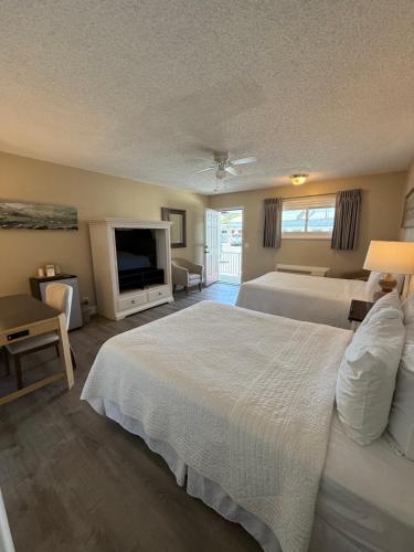 Point Pleasant Manor - image 3