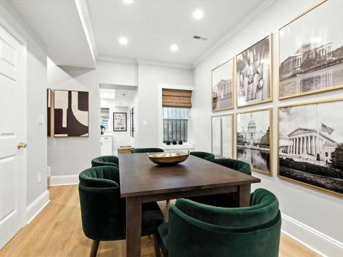 Capitol Hill Retreat Modern 2BR - Private Patio near แคปปิตัล