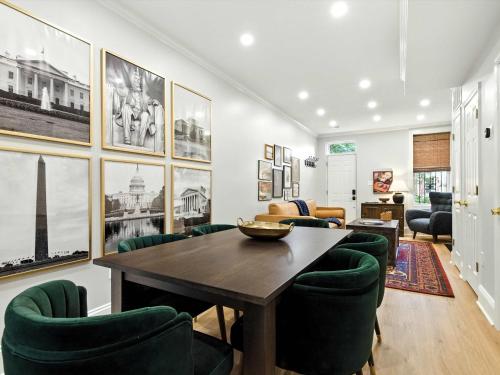Capitol Hill Retreat Modern 2BR - Private Patio near แคปปิตัล