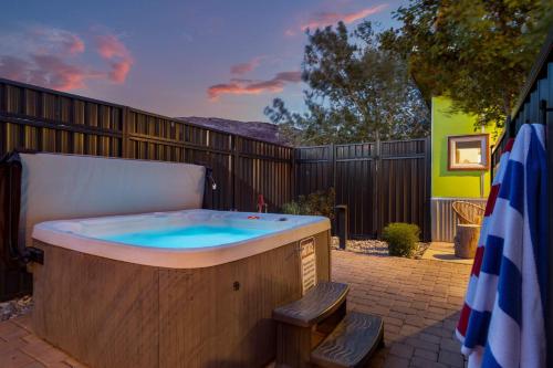 Downtown Kokopelli West 7 - Newly Remodeled Stylish Studio in Moab, USA