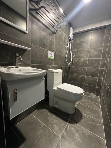 SS GREY INN Bb - image 12