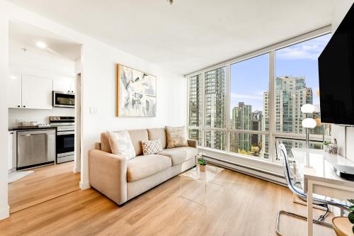 Best Location Downtown Chic Suites in Vancouver, Canada
