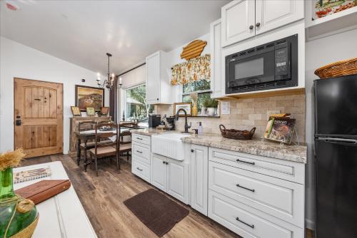 Удобства, The Petite-Villas at Dorner Family Vineyard in Stallion Springs