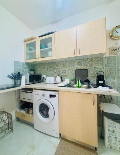 Beachfront Studio, fully equipped in Beach Poleg