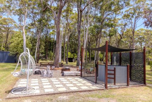 Home among the Gum Trees" - 10 mins to Vincentia in Worrowing Heights