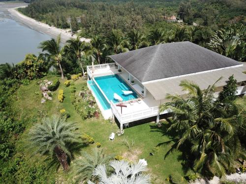 The Sunny Hill Pool Villa Panoramic Sea Views in Si Kao