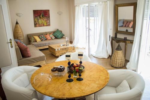  The Helios Flat in Athen